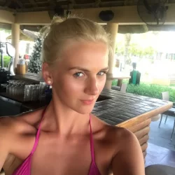 İstanbul Avrupa Yakası Topkapı Escort Bayan